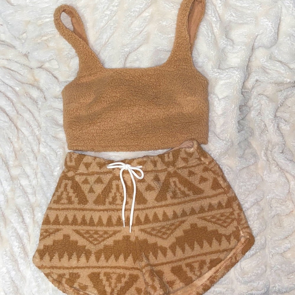 Gilly Hicks sleep set